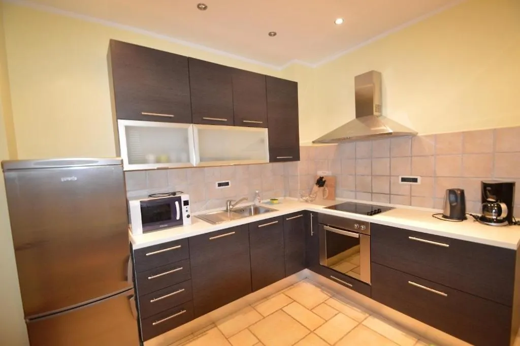 נובי ווינודולסקי Apartments Zdravko 0*, נובי ווינודולסקי