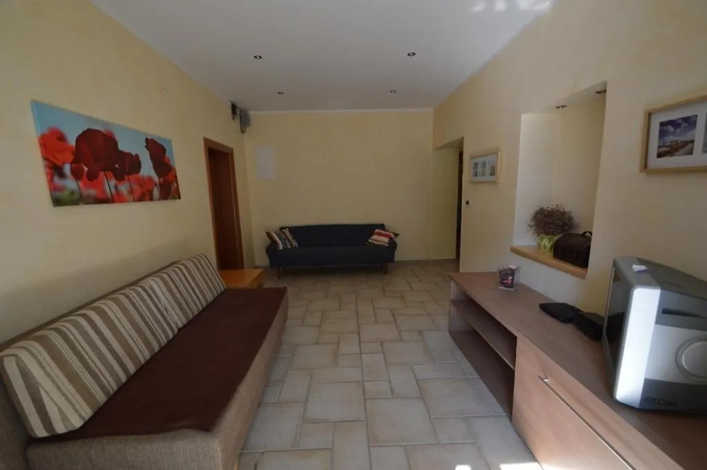 נובי ווינודולסקי Apartments Zdravko 0*, נובי ווינודולסקי קרואטיה
